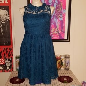 Xhilaration babydoll peter pan collar lace dress M